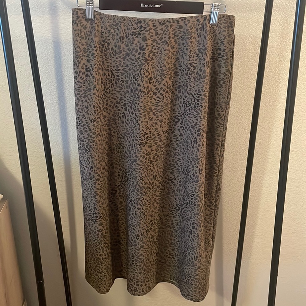 Beautiful mid skirt